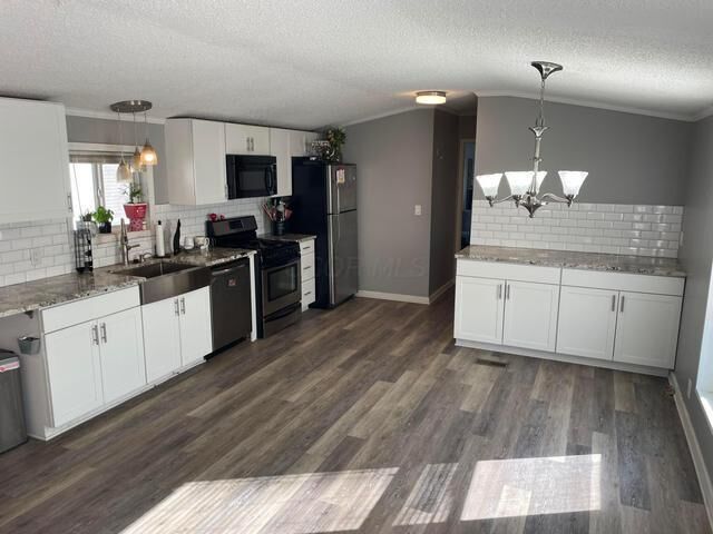 Property Photo: 2407 Bluff Run Drive OH 43123