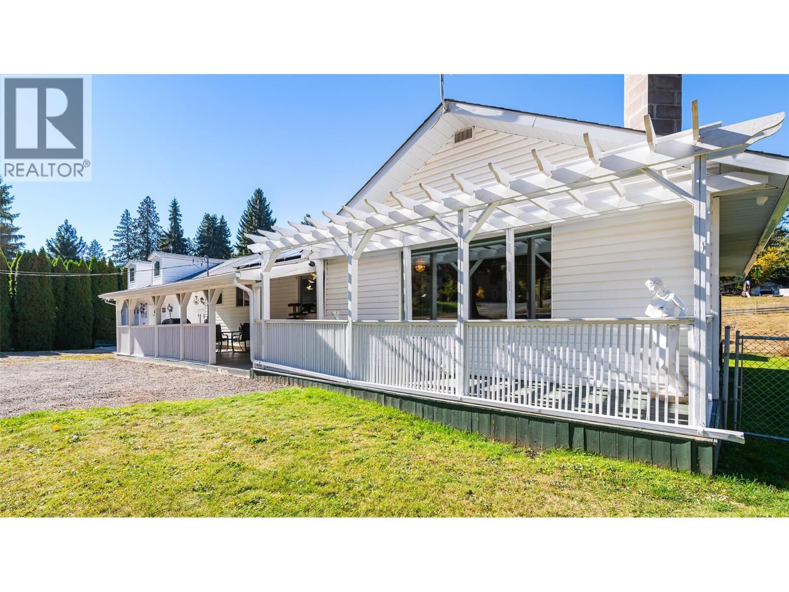 Photo de la propriété: 5145 Elsie Holmes Road BC V0B 2N1