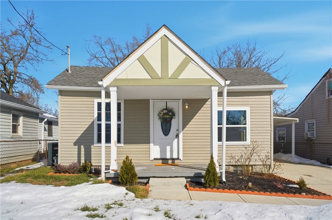 Property Photo: 1613 Sheridan Avenue OH 45044