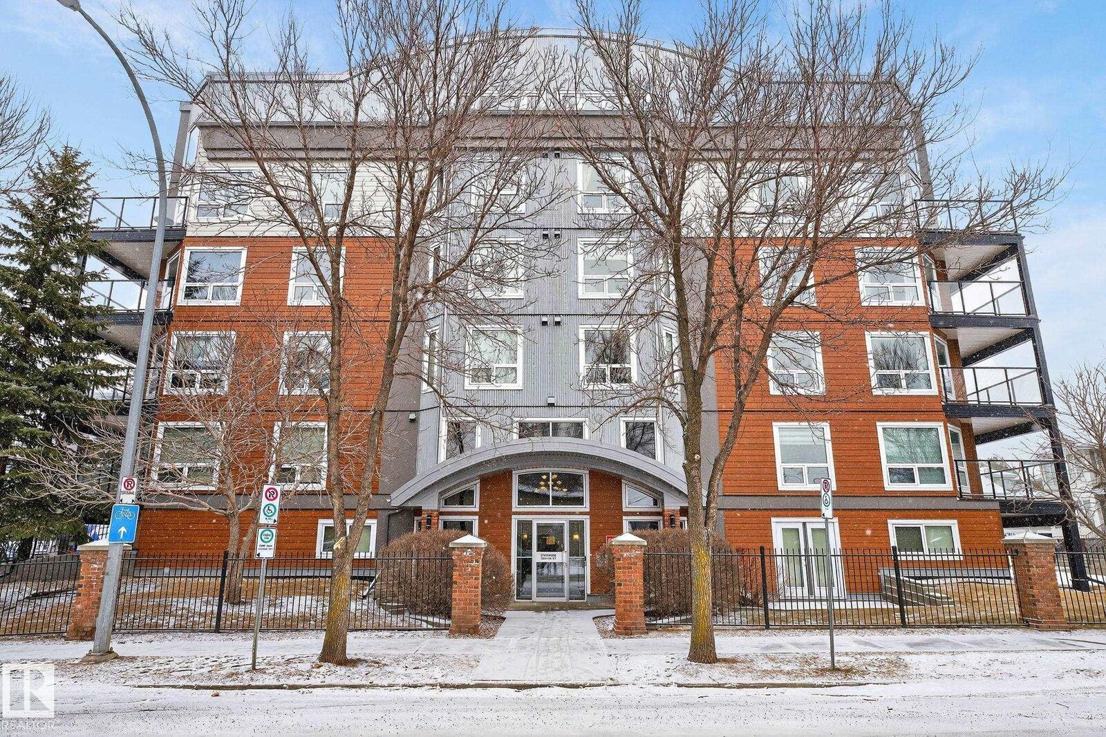 Photo de la propriété:  7839 96 Street NW 303  AB T6C 4R4 