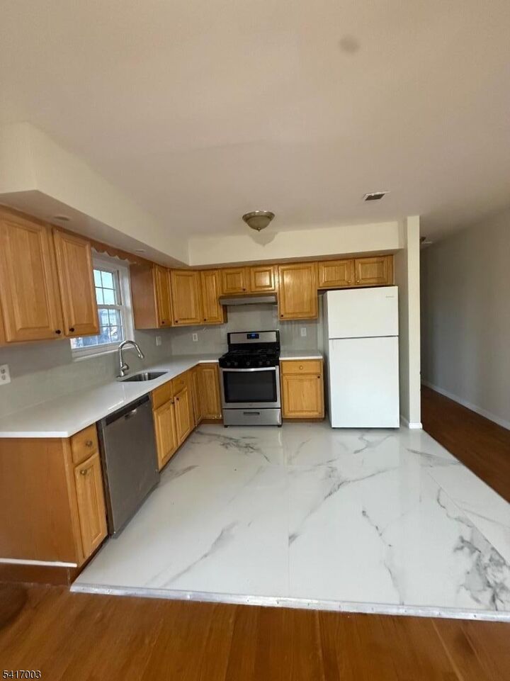 Property Photo: 335 Broadway (Private Road) 2 NJ 07206