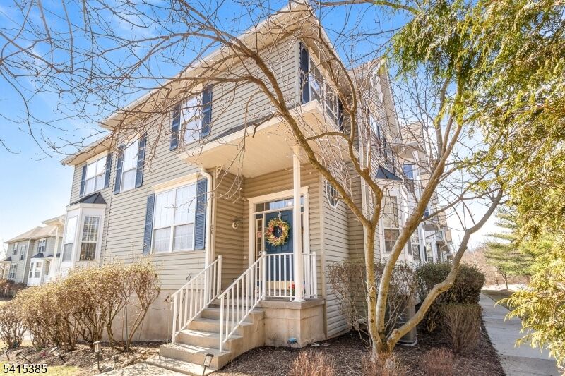 Property Photo:  20 Chesterfield Ct  NJ 08822 