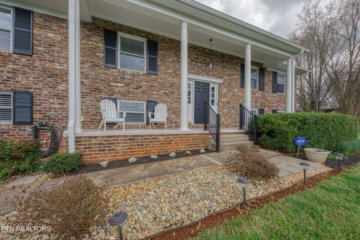 Property Photo:  901 Kevin Rd  TN 37923 