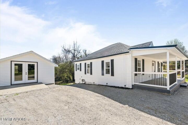 Property Photo:  904 Kingston Ave  TN 37854 