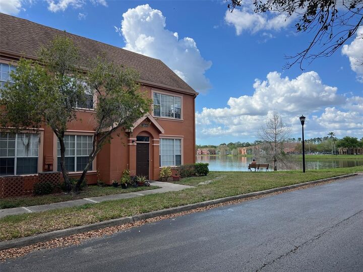 Property Photo:  9846 Lake Chase Island Way  FL 33626 
