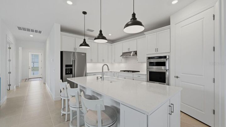 Property Photo:  4400 Lakeside Grove Place  FL 34289 