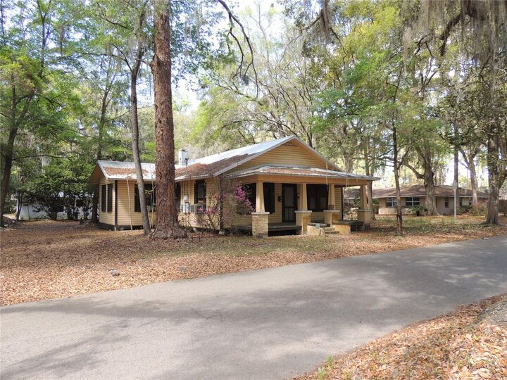 Property Photo: 1322 NW 12th Street FL 32601