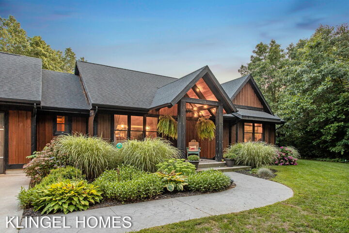 Property Photo:  13698 Stearns Court  MI 49417 