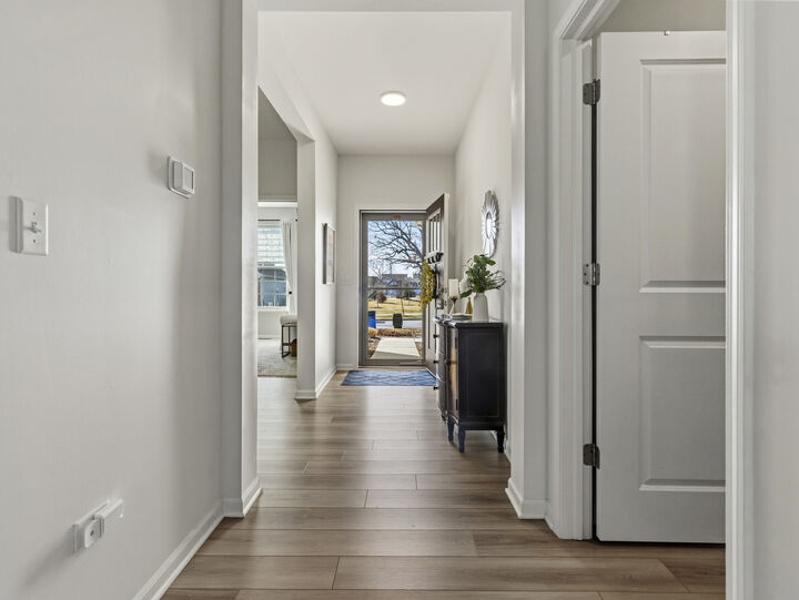 Property Photo:  1205 Ardmoor Drive  IL 60012 