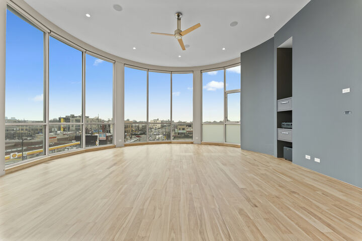 Property Photo: 2408 W Rice Street 401 IL 60622