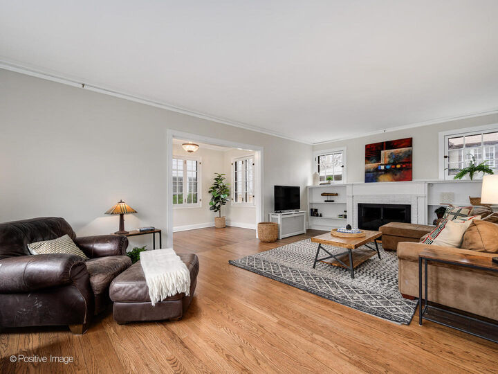 Property Photo:  802 Clinton Place  IL 60201 