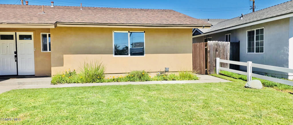 Property Photo:  1361 Gardenia Street  CA 93036 
