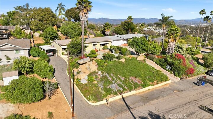 Property Photo:  1276 Oasis  CA 92026 