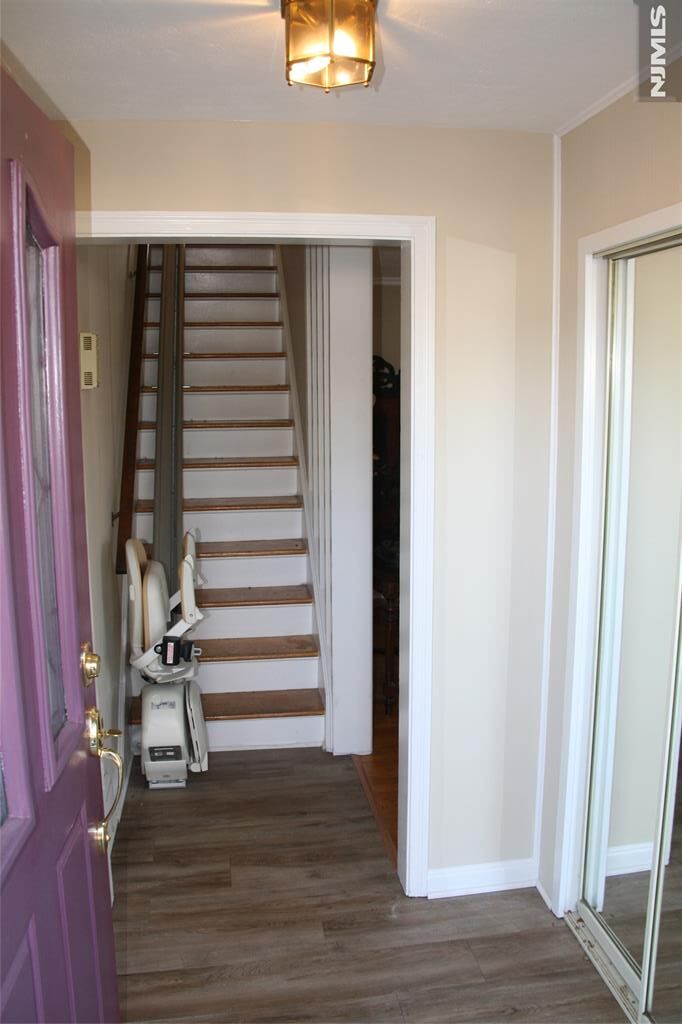 Property Photo:  77 Donald Place  NJ 07463 