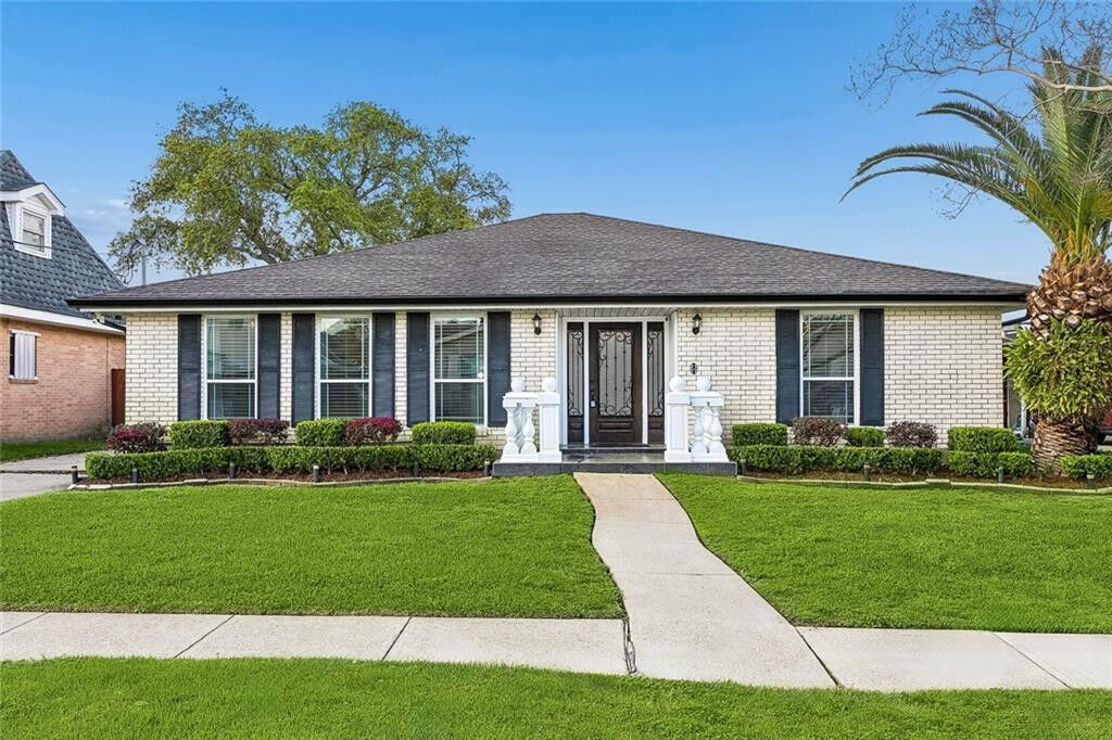 Property Photo: 5010 Alphonse Drive LA 70006