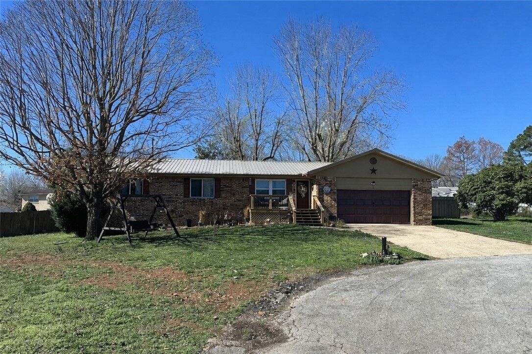 Property Photo:  1 Skyline Cove  AR 72601 