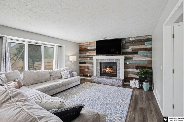 Property Photo:  1914 Franklin Drive  NE 68133 