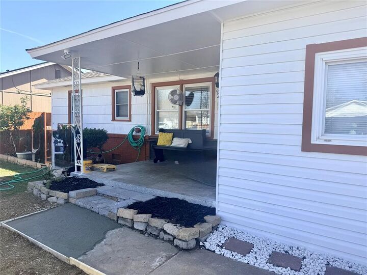 Property Photo: 920 SW 52nd Street OK 73109