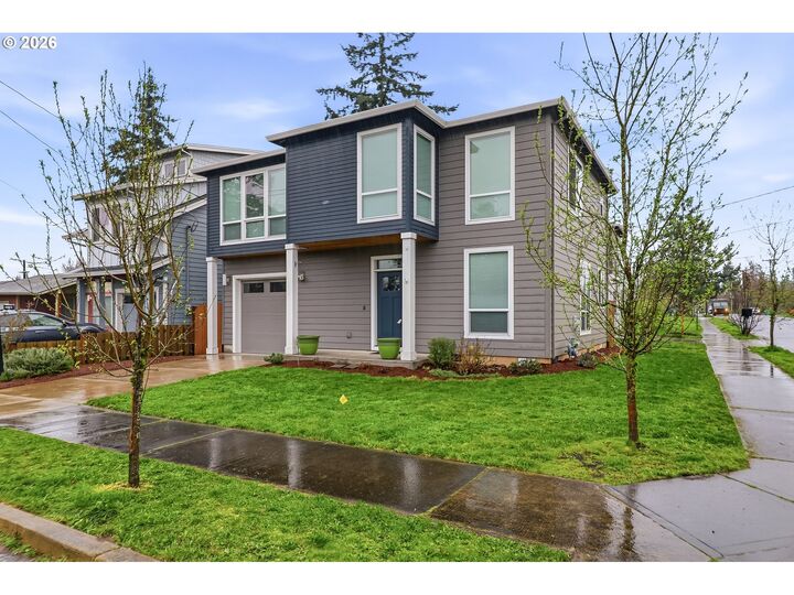 Property Photo: 8209 SE 69th Ave OR 97206