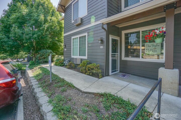 Property Photo:  10800 SE 17th Circle L129  WA 98664 