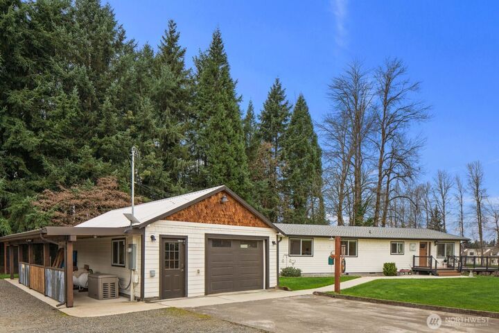 Property Photo: 14619 80th Street E WA 98372
