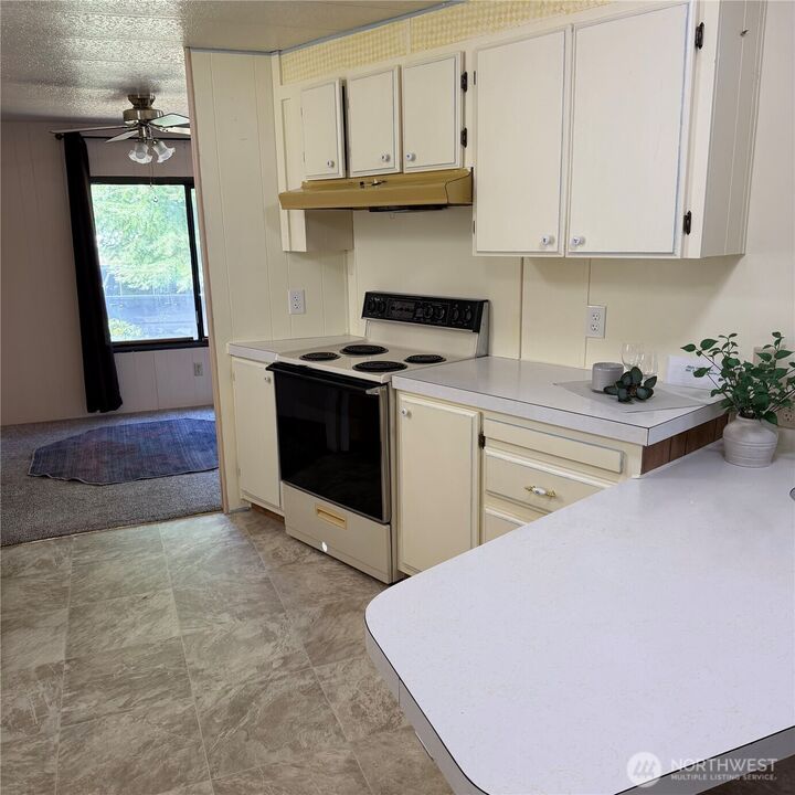 Property Photo: 920 Maple Lane 11 WA 98284