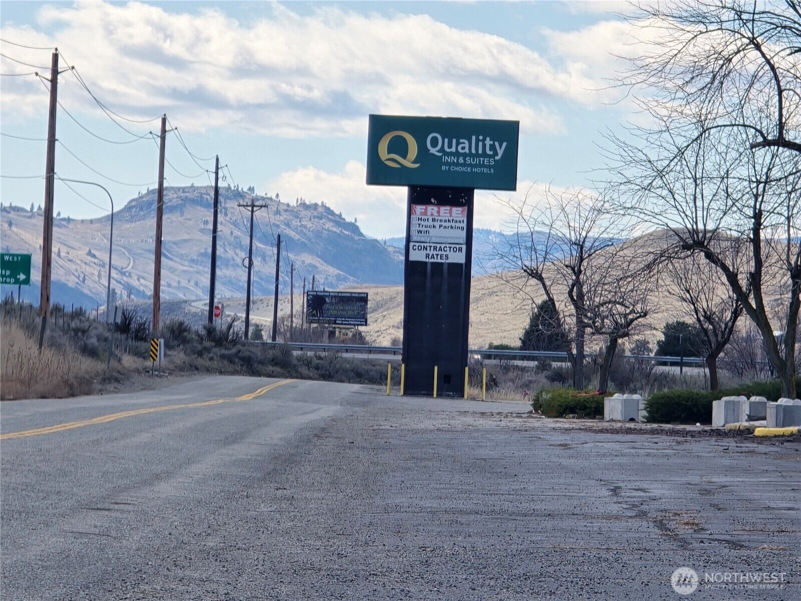 Property Photo: 11 Appleway WA 98840