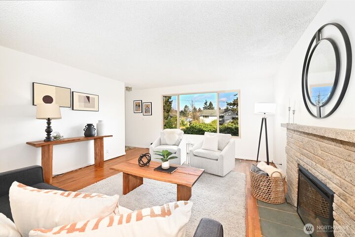 Property Photo:  2315 N 171st Street  WA 98133 