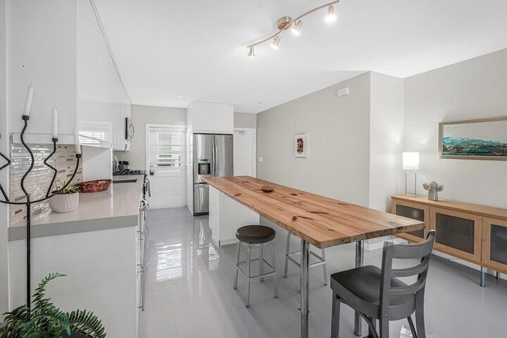 Property Photo: 200 E Royal Palm Road 2080 FL 33432