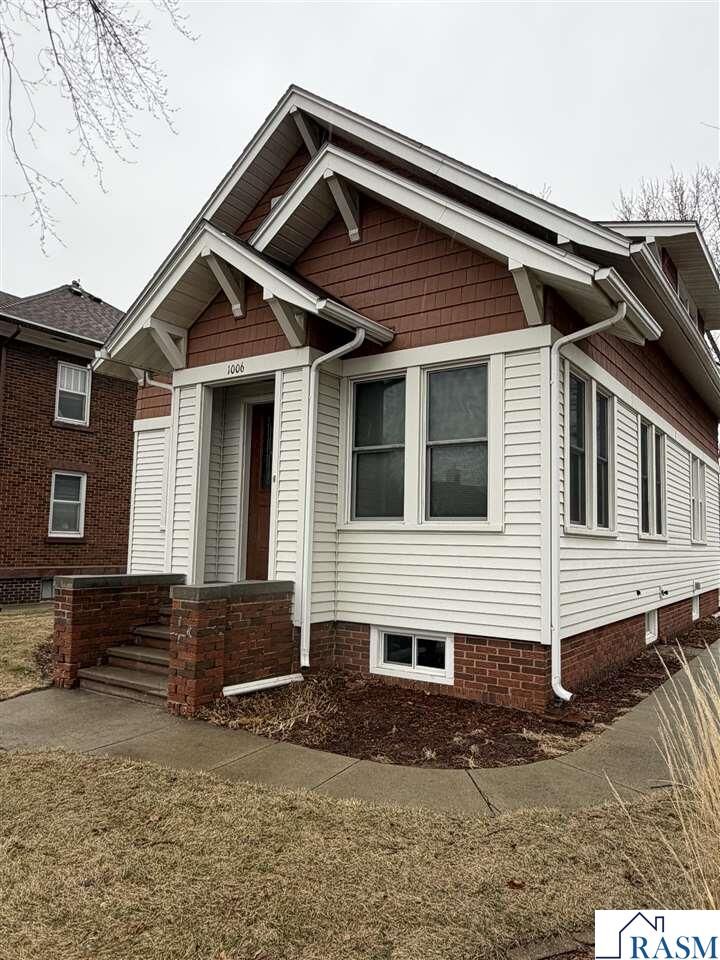 Property Photo:  1006 State Street North  MN 56073 