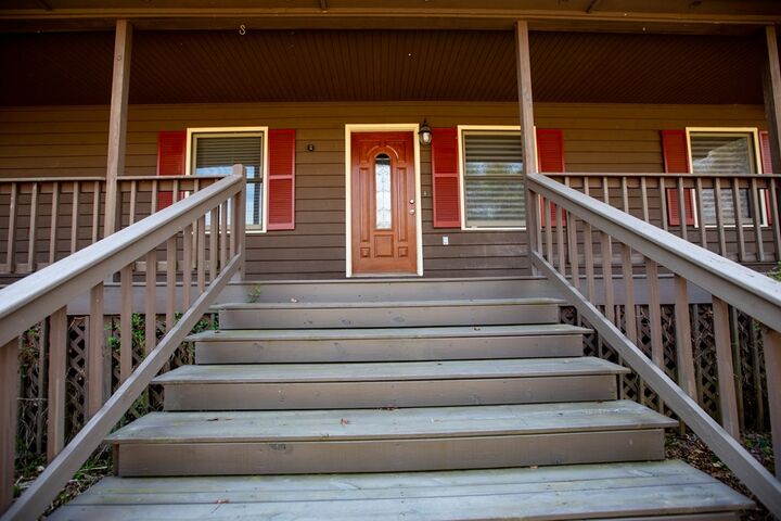 Property Photo: 111 Poplar Hill Dr VA 23901