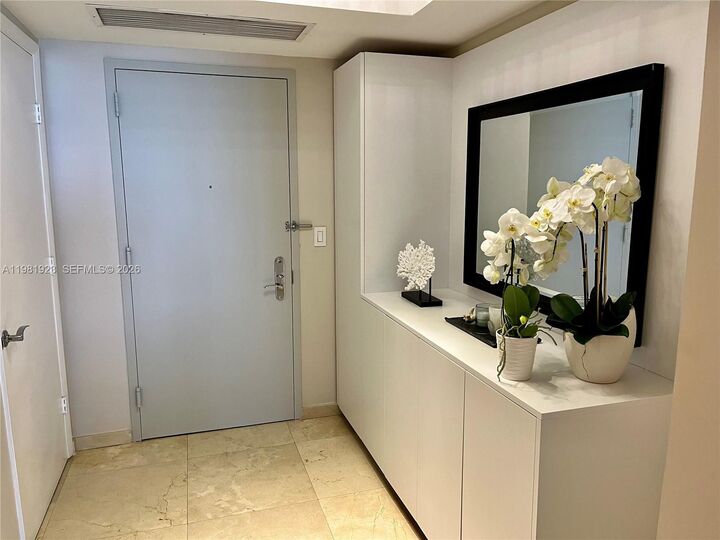 Property Photo:  1830 S Ocean Dr 4004  FL 33009 