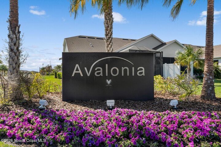 Property Photo:  8124 Cache Creek Lane  FL 32940 