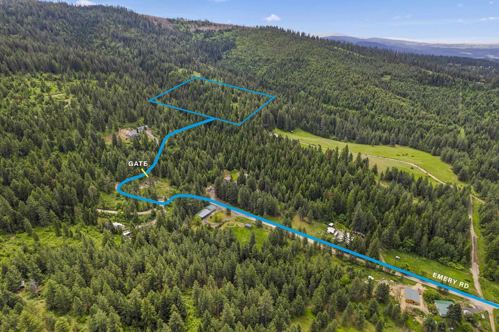 Property Photo: 15124 E Emery Rd WA 99003