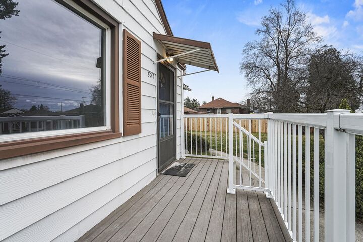 Property Photo:  8015 E Carlisle Ave  WA 99212 