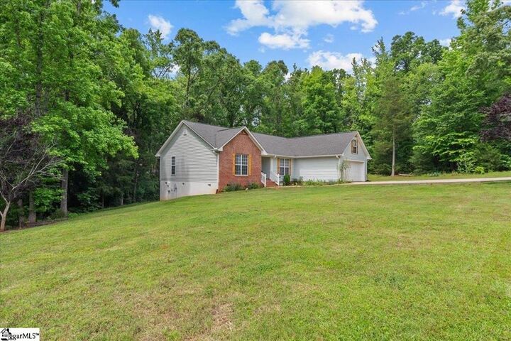 Property Photo: 108 W Peninsula Drive SC 29360