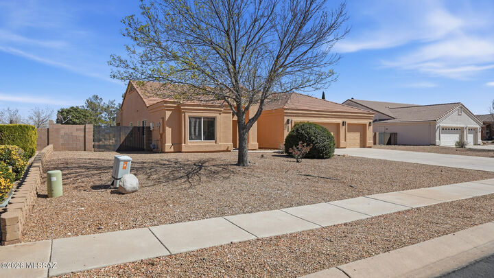 Property Photo:  3615 La Terraza Drive  AZ 85650 
