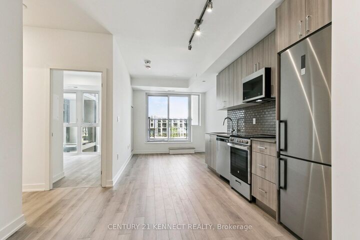 Photo de la propriété:  1005 Dundas Street 301  ON L6H 8C7 