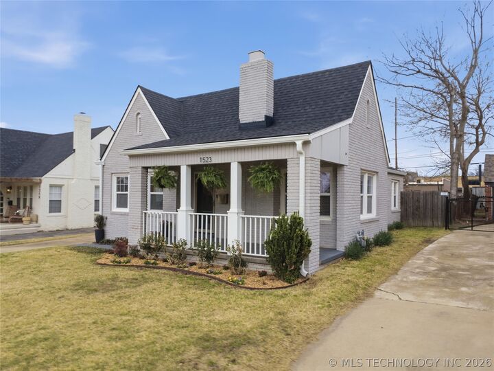 Property Photo:  1523 S Gary Place  OK 74112 