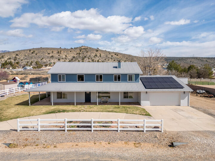 Property Photo:  7998 N Sapphire Dr  UT 84770 
