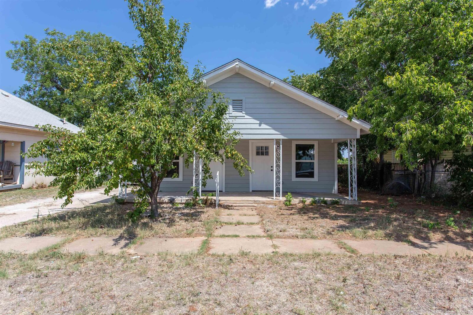 Property Photo:  2507 A Buchanan Street  TX 76309 