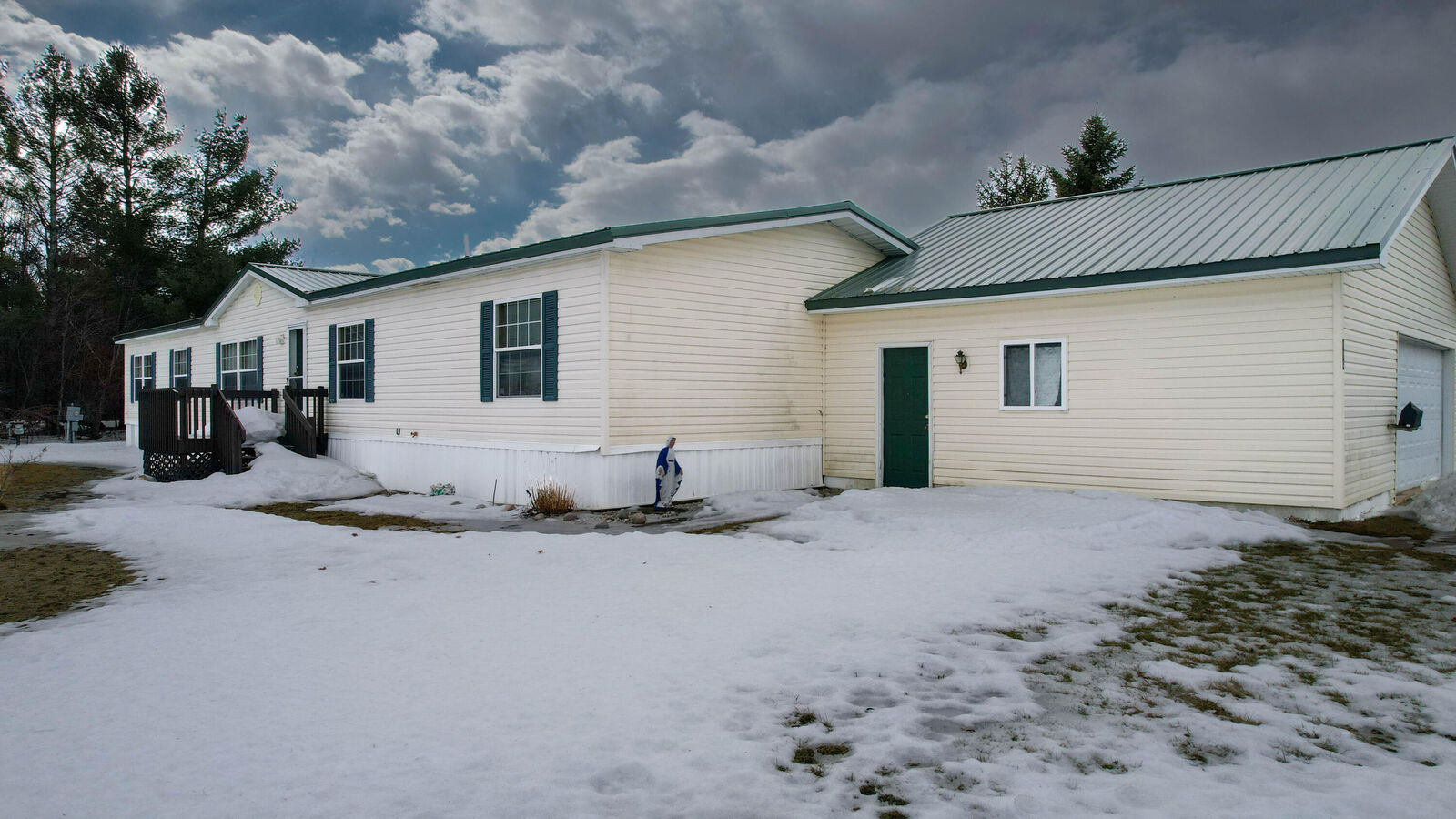 Property Photo:  104 Marie Avenue  MI 49721 