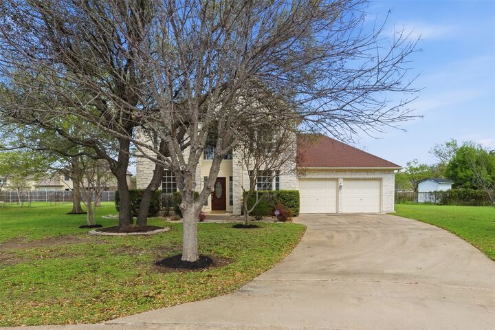 Property Photo:  207 Silver Oak Drive  TX 78664 