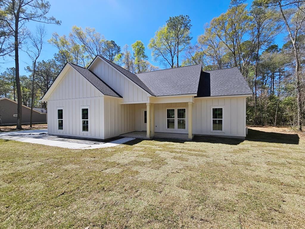 Property Photo: 147 Thomas Street GA 31763
