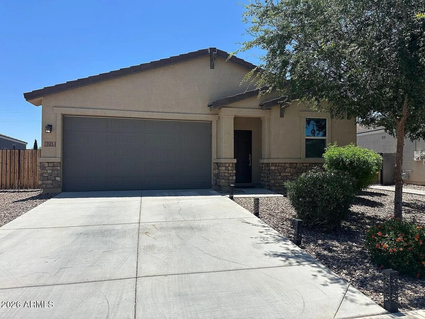 Property Photo:  723 W Tallula Trail  AZ 85140 