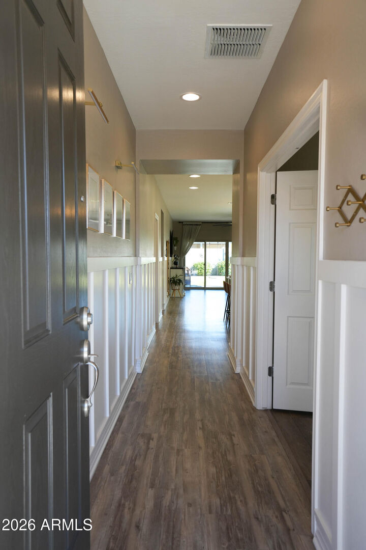 Property Photo:  884 W Whistling Thorn Avenue  AZ 85140 