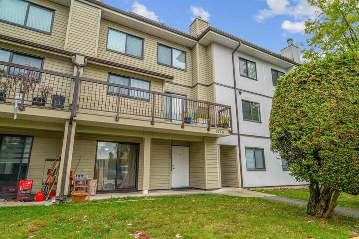 Property Photo: 7150 133 Street 102 BC V3W 7Z7