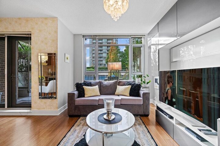 Photo de la propriété:  1155 The High Street 306  BC V3B 7W4 