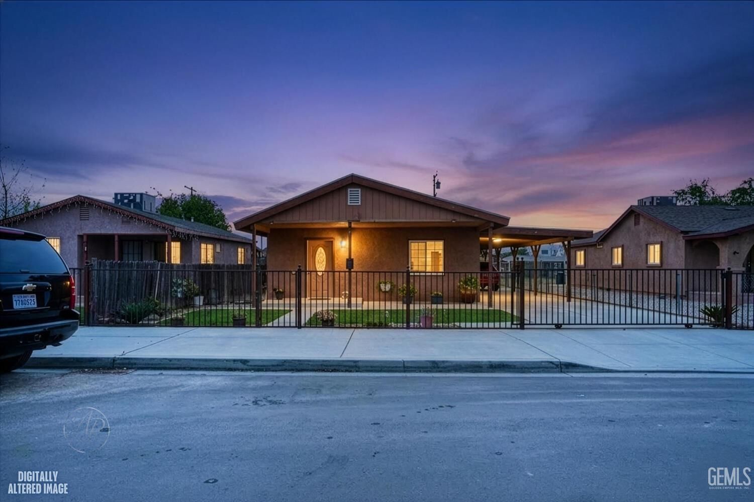 Property Photo:  225 San Lucas Street  CA 93250 