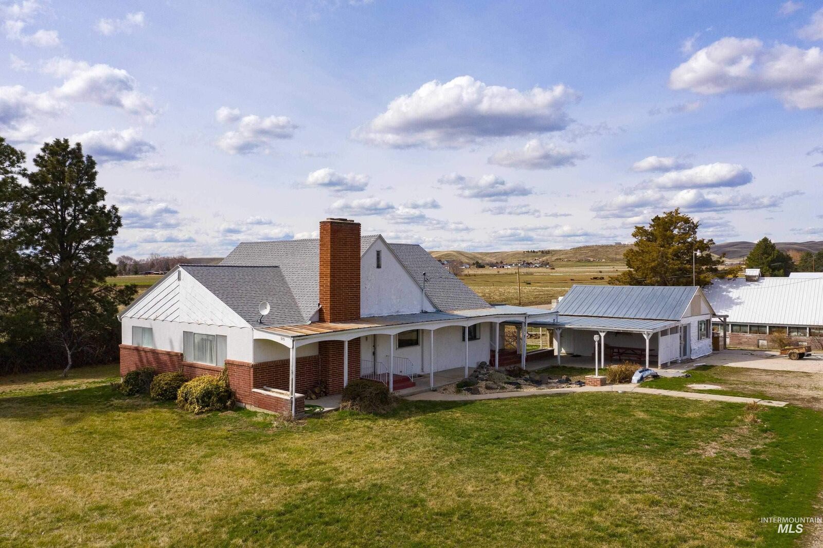 Property Photo: 970 W Black Canyon Hwy ID 83617